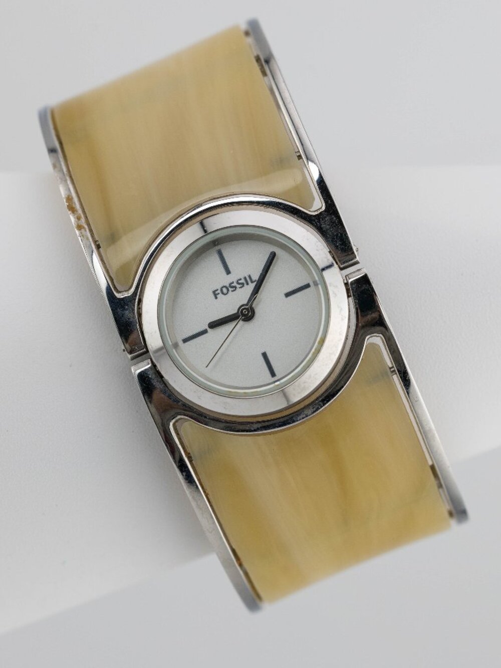 Fossil ES2485 Women’s Cream Cuff Bangle Quartz Analog Watch Fresh Battery